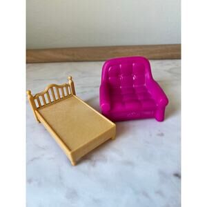 Li'l Woodzeez Dollhouse Furniture Bed and a Couch Loveseat